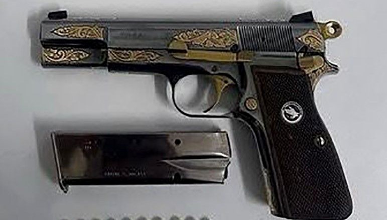 ispartada ruhsatsiz tabanca ve uyusturucu ele gecirildi yj5zAuaX