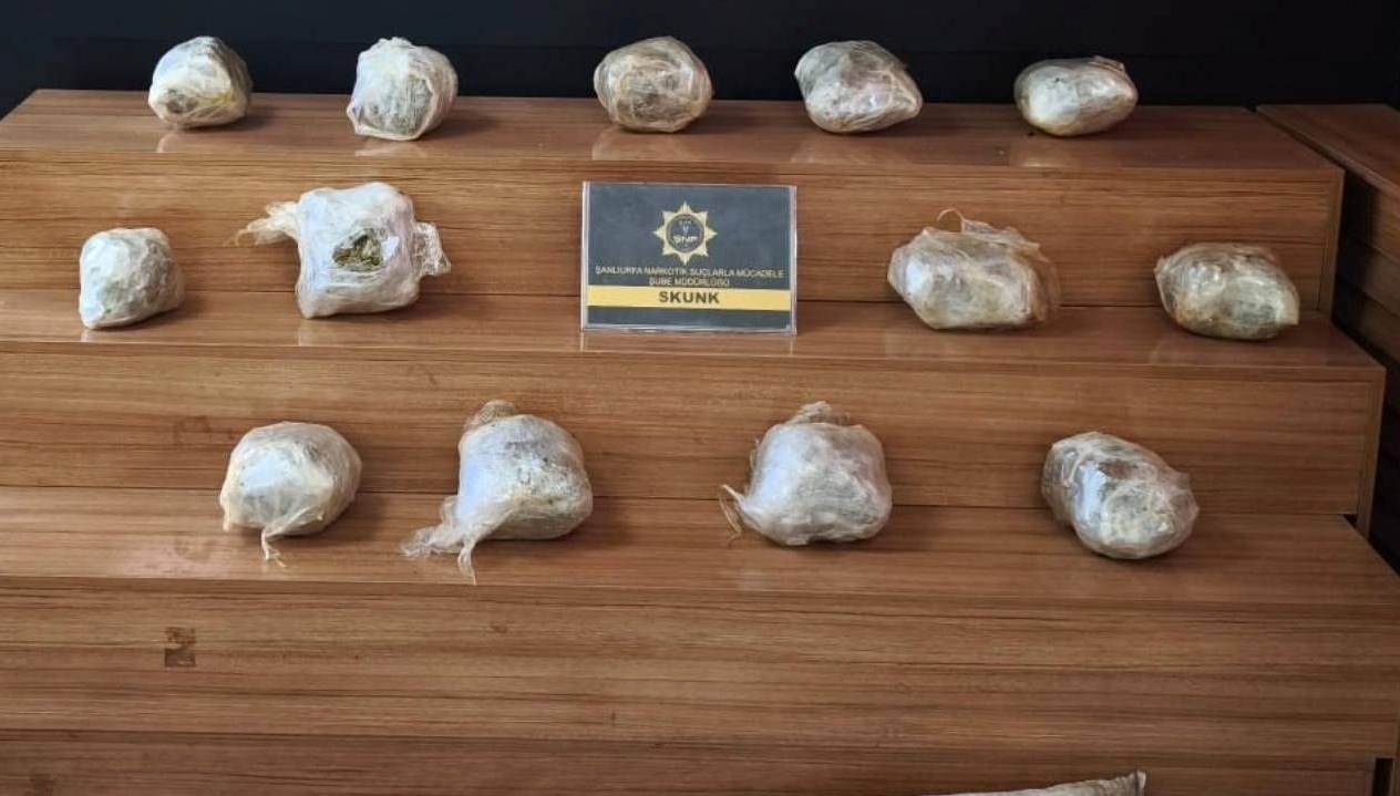 sanliurfada otomobilde uyusturucuya 1 gozalti L8UjLRah