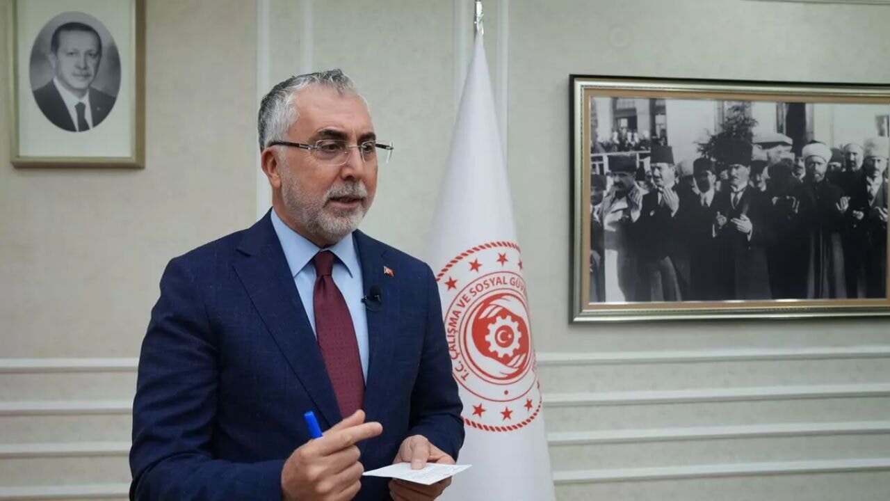 bakan isikhandan genclere mujde pykxKT2U.webp