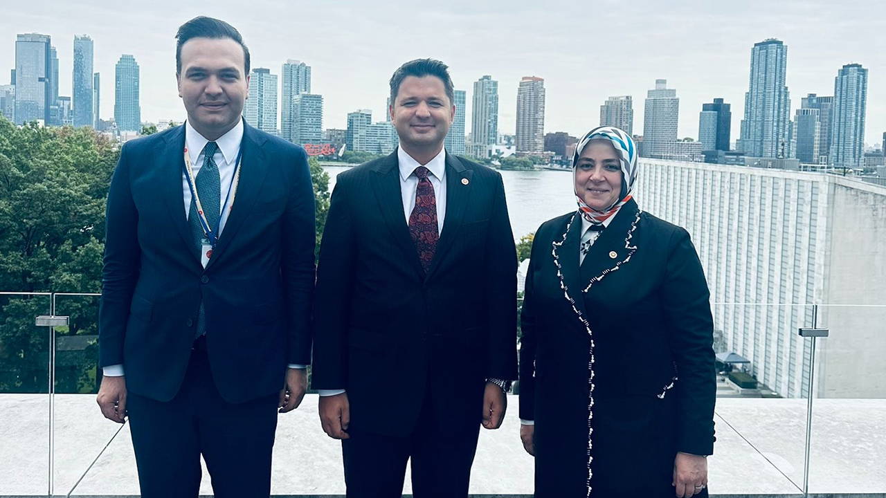 cumhuriyetin haberi meclis gundeminde akp yoneticileri new yorka hangi kaynakla gitti C5pSLDXB