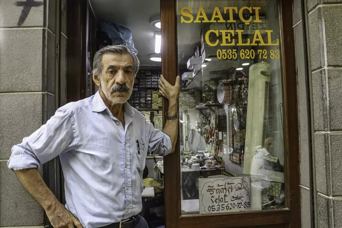 diyarbakirli antika saat ustasi 55 yildir meslegini surduruyor MJMNLwXL