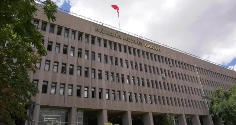 feto-firarisi-cevheri-guvene-bilgi-sizdirma-davasinda-3-polis-beraat-etti-SYNQVdeZ-1