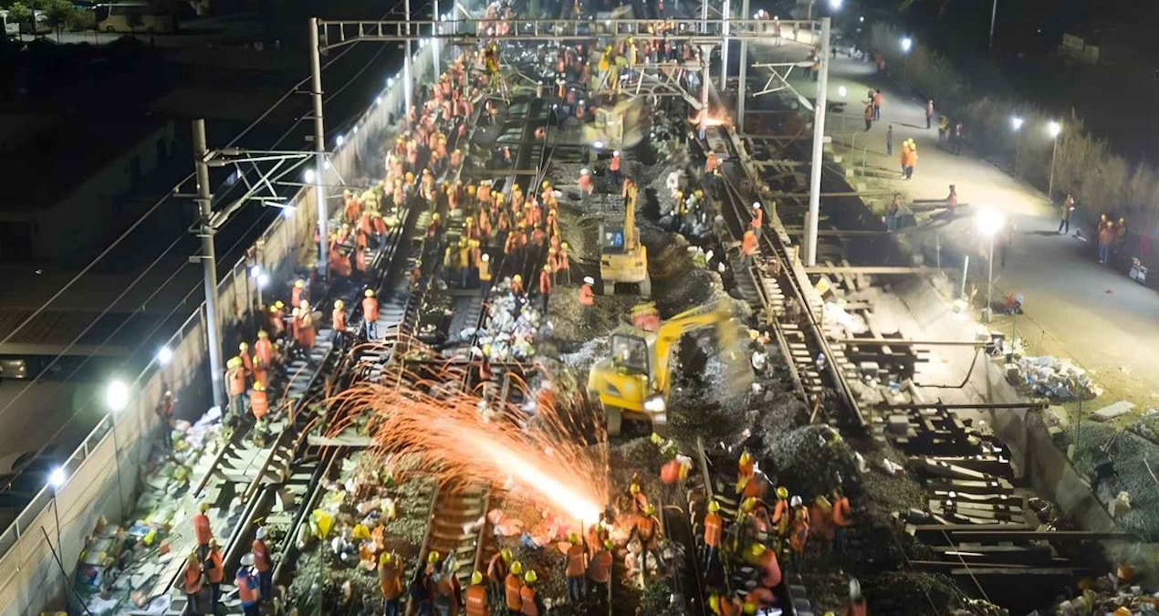 Sadece 9 saatte tren hattı inşa ettiler: 7 saatten 90 dakikaya düştü