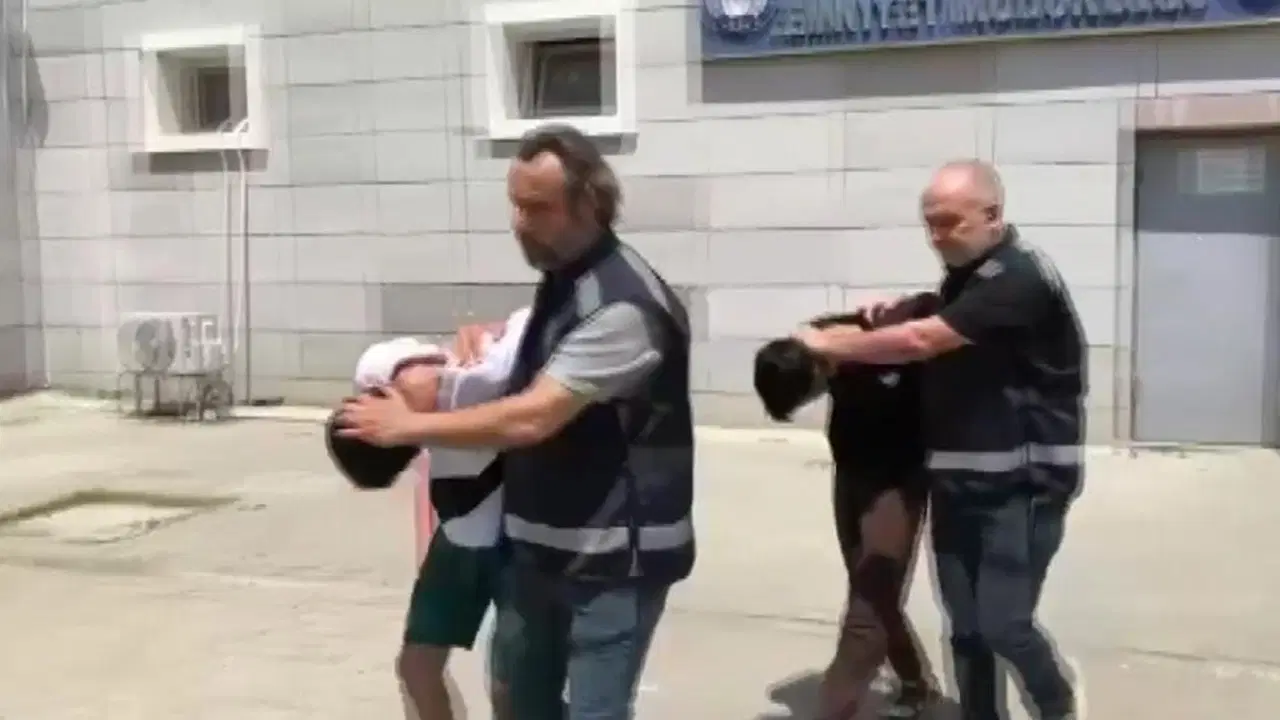 ‘Vatandaşlık vereceğiz’ yalanıyla altınlarını aldılar: Dolandırıcılar yakalandı Haber gorseli